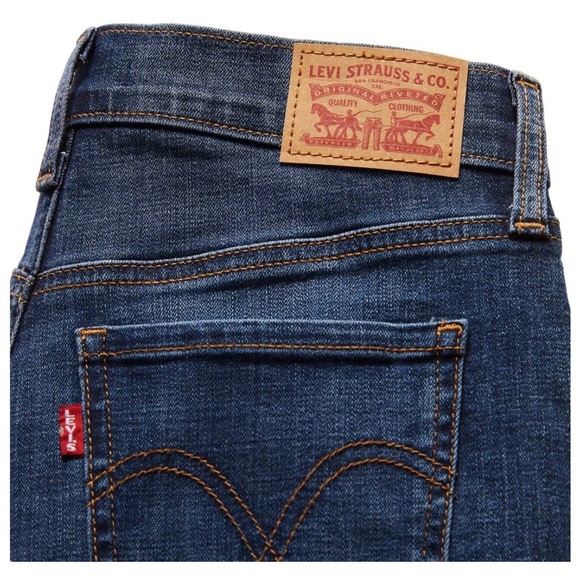 Levi's - NWT - Dark Blue Mid-Rise Denim Shorts - Picture 5 of 7